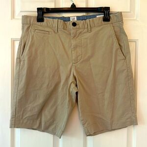 GAP flat front khaki shorts. 30 W regular.